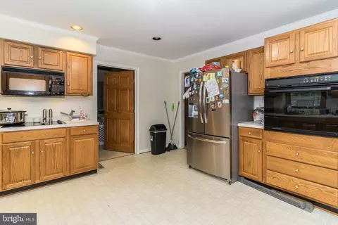 Kitchen - 107 Maple St, Laurel, DE 19956 photo 3 of 3