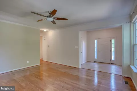 Living - 6 Arbutus Dr, Georgetown, DE 19947 photo 2 of 4