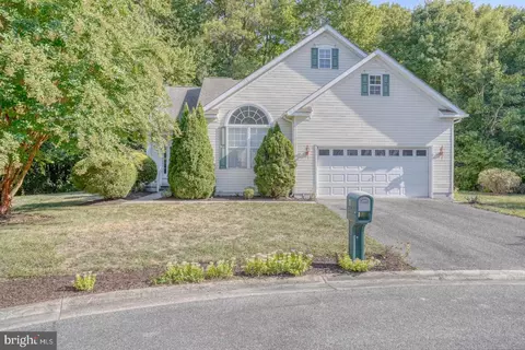 Exterior - 6 Arbutus Dr, Georgetown, DE 19947 photo 2 of 5