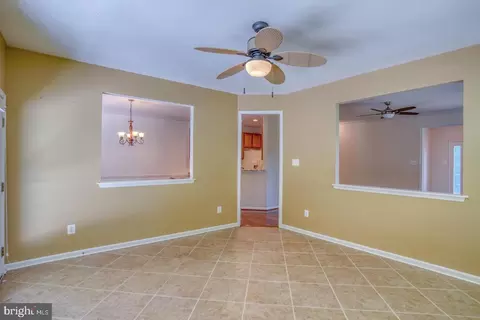 Living - 6 Arbutus Dr, Georgetown, DE 19947 photo 4 of 4