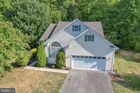 6 Arbutus Dr, Georgetown, DE 19947