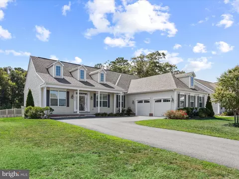 38528 Blue Hen Dr, Selbyville, DE 19975
