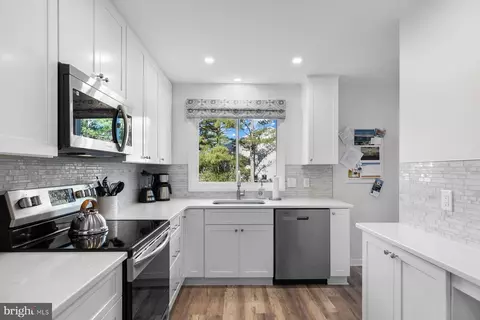 Kitchen - 824 Beach Haven Dr # B, Bethany Beach, DE 19930 photo 1 of 3