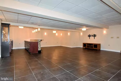 Living - 330 Behringer Ave, Milton, DE 19968 photo 4 of 4