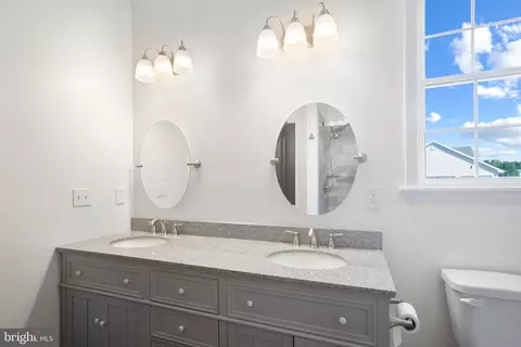 Bath - 34494 S Hudson Rd, Laurel, DE 19956 photo 1 of 3