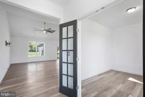 Entry Way - 34494 S Hudson Rd, Laurel, DE 19956 photo 10 of 19