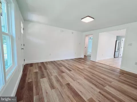 Entry Way - 7 Rogers Ave, Georgetown, DE 19947 photo 1 of 2