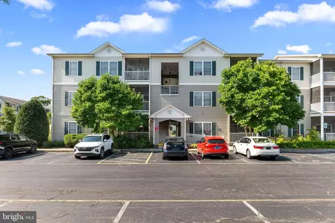300 Pebble Dr #319, Rehoboth Beach, DE 19971