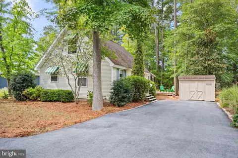 37135 Club House Rd, Ocean View, DE 19970