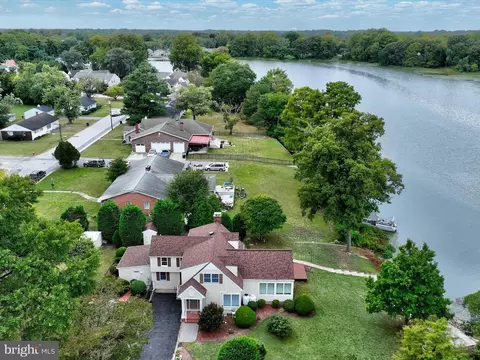 115 Lake Dr, Laurel, DE 19956