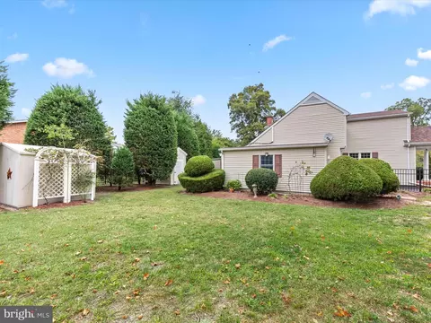 Exterior - 115 Lake Dr, Laurel, DE 19956 photo 6 of 9