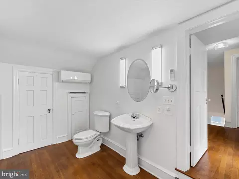 Bath - 115 Lake Dr, Laurel, DE 19956 photo 2 of 2