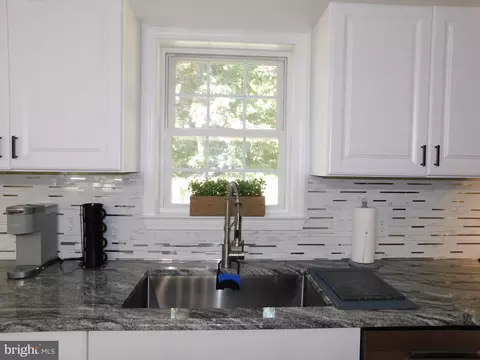 Kitchen - 21457 Park Ave, Georgetown, DE 19947 photo 6 of 6