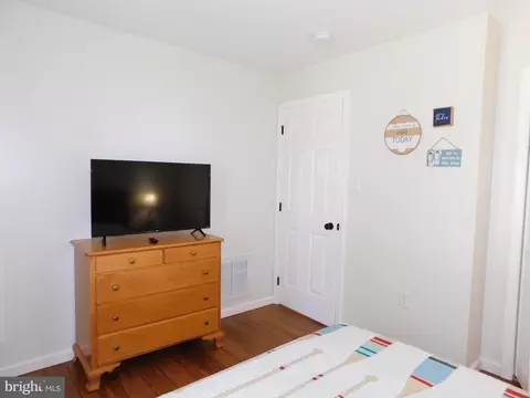 Bedroom - 21457 Park Ave, Georgetown, DE 19947 photo 7 of 10