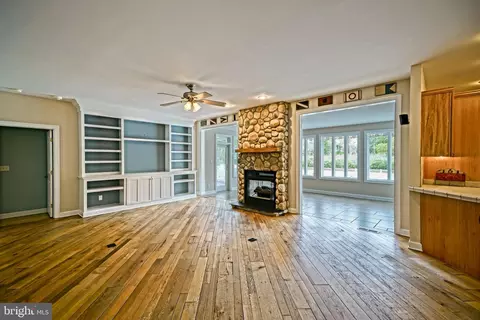 Living - 22 Sheffield Rd, Rehoboth Beach, DE 19971 photo 2 of 6