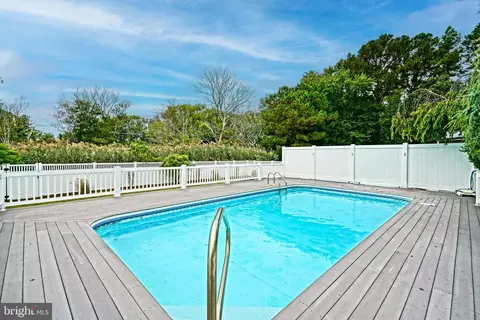 Exterior - 22 Sheffield Rd, Rehoboth Beach, DE 19971 photo 11 of 17