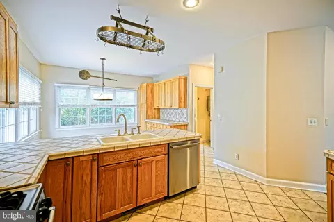 Kitchen - 22 Sheffield Rd, Rehoboth Beach, DE 19971 photo 6 of 9
