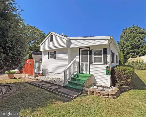 19606 Queen St #31, Rehoboth Beach, DE 19971
