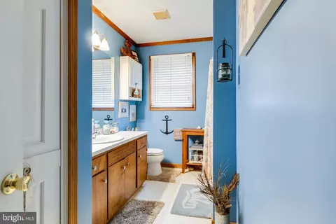 Entry Way - 30455 Scott Land Rd, Laurel, DE 19956 photo 1 of 2