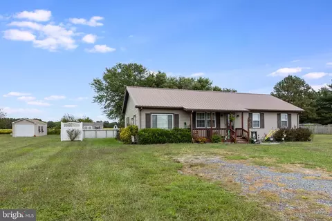 Exterior - 30455 Scott Land Rd, Laurel, DE 19956 photo 2 of 5