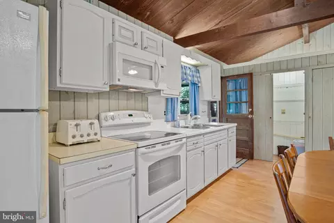 Kitchen - 34159 David Dr, Lewes, DE 19958 photo 1 of 2