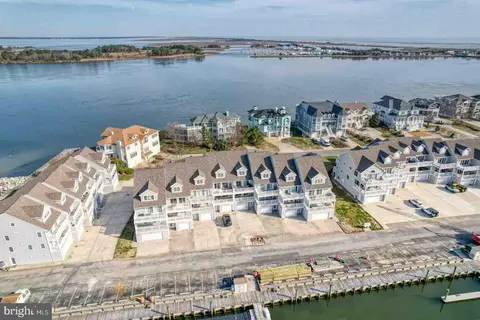 23 Marina View Ct #B-4, Bethany Beach, DE 19930