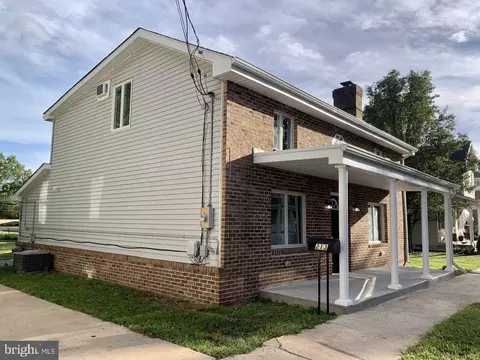 Exterior - 213 E Spruce St, Seaford, DE 19973 photo 2 of 3