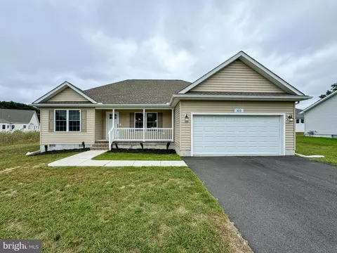 303 E 5th St, Seaford, DE 19973
