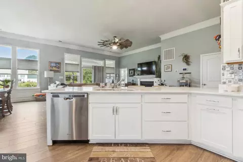 Kitchen - 22427 E Cypress Way, Milton, DE 19968 photo 3 of 5
