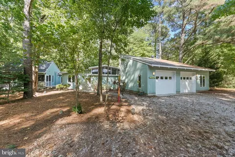 13 Errett Rd, Bethany Beach, DE 19930