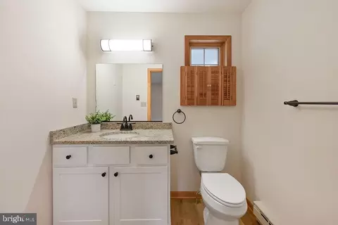 Bath - 32497 Park Dr, Laurel, DE 19956 photo 3 of 3