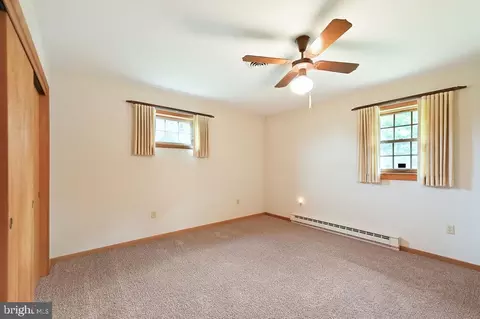 Bedroom - 32497 Park Dr, Laurel, DE 19956 photo 1 of 2
