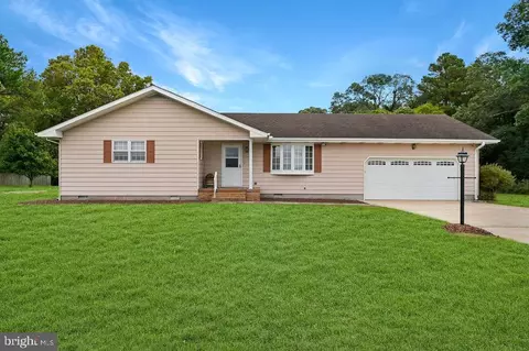 32497 Park Dr, Laurel, DE 19956