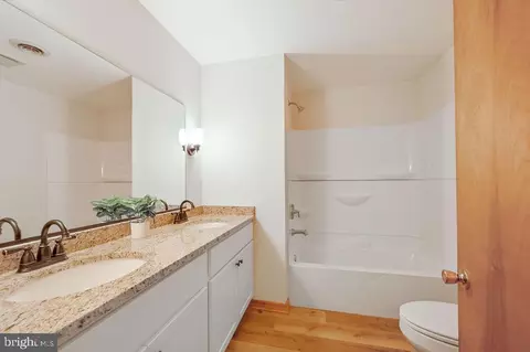 Bath - 32497 Park Dr, Laurel, DE 19956 photo 2 of 3