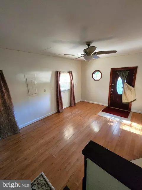 Entry Way - 10887 Pit Rd, Seaford, DE 19973 photo 3 of 4