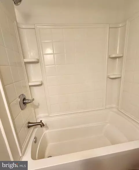 Bath - 10887 Pit Rd, Seaford, DE 19973 photo 2 of 3