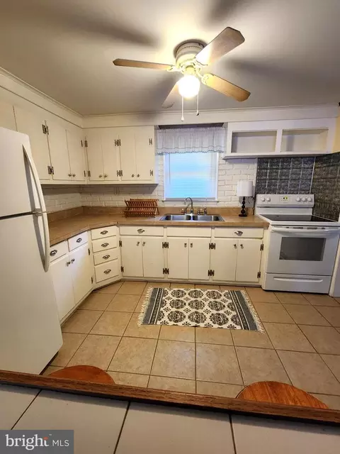 Kitchen - 10887 Pit Rd, Seaford, DE 19973 photo 3 of 4