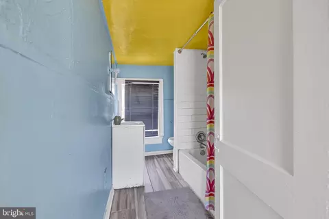 Entry Way - 10 S King St, Georgetown, DE 19947 photo 3 of 3