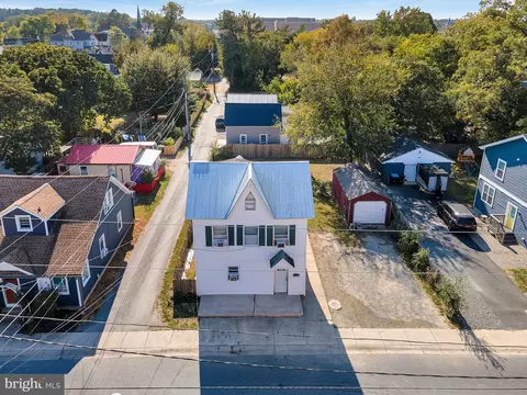 View/Area - 10 S King St, Georgetown, DE 19947 photo 1 of 4