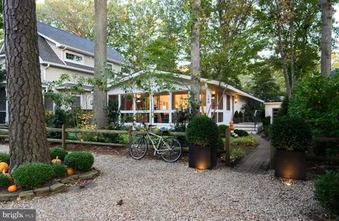 140 Henlopen Ave, Rehoboth Beach, DE 19971