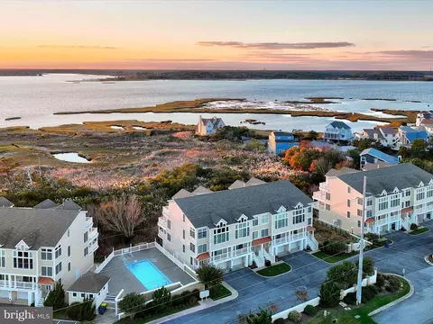 40124 Salt Meadow Dr #D4, Fenwick Island, DE 19944
