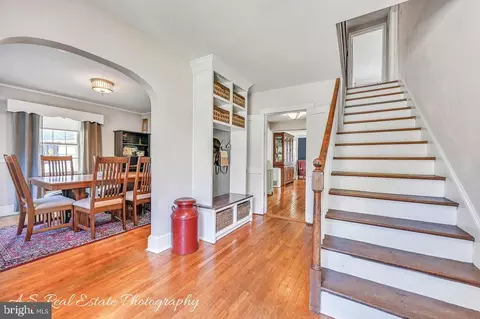 Entry Way - 25135 Pine Rd, Seaford, DE 19973 photo 1 of 1