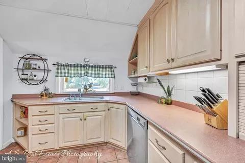 Kitchen - 25135 Pine Rd, Seaford, DE 19973 photo 2 of 2