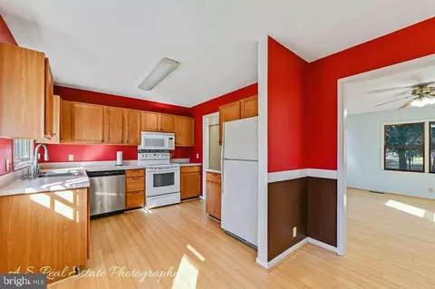 Entry Way - 35527 Jami Ave, Laurel, DE 19956 photo 1 of 1