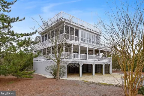 29539 East Dr, Bethany Beach, DE 19930