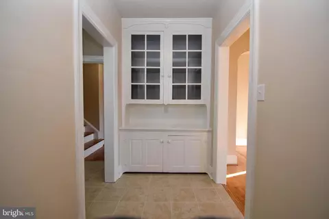 Entry Way - 705 E Market St, Georgetown, DE 19947 photo 2 of 6