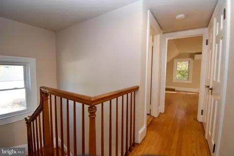 Entry Way - 705 E Market St, Georgetown, DE 19947 photo 5 of 6