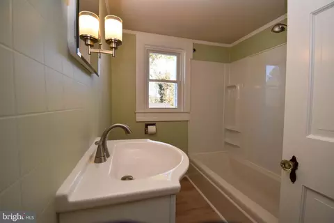 Bath - 705 E Market St, Georgetown, DE 19947 photo 2 of 2