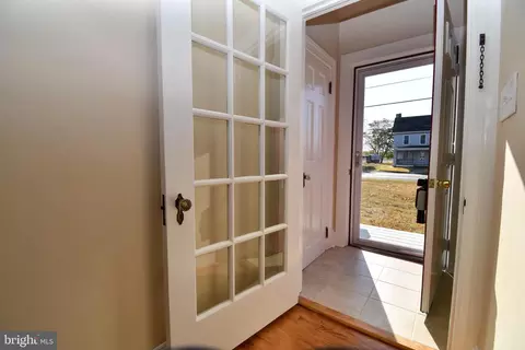 Entry Way - 705 E Market St, Georgetown, DE 19947 photo 1 of 6