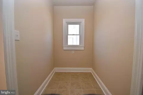 Entry Way - 705 E Market St, Georgetown, DE 19947 photo 3 of 6